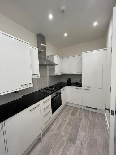 Lovely 1-bedroom flat with Patio, Londres (foto 3)