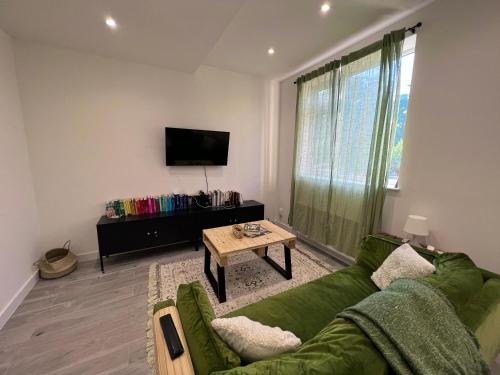 Lovely 1-bedroom flat with Patio, Londres (foto 9)