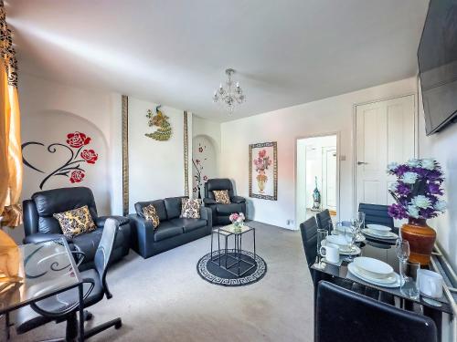 Luxury and lovely Cosy well equipped home with Free Parking and Free Fast WiFi gîte à louer Morley Railway Station