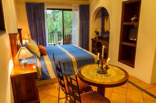 room detail thumbnail 1