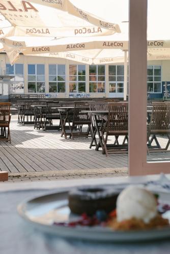 Étterem, Viinistu Art Hotel in Parispea