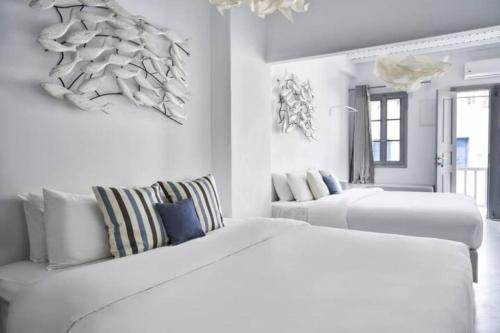 Bohemian Suite Mykonos City Center / Fabrika