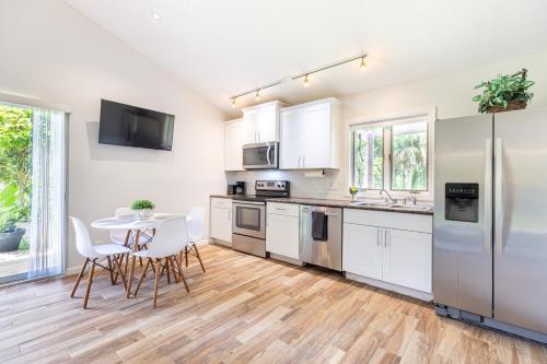 Escape to Our Private Guest House in Jupiter Farms in Jupiter, USA