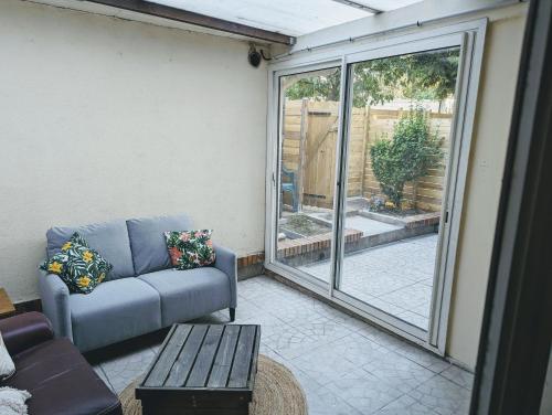 Balcony/terrace, Appartements avec terrasse proche metro - Paris a 25min in Creteil