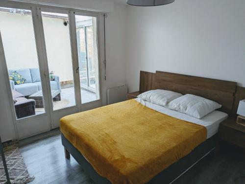 Bed, Appartements avec terrasse proche metro - Paris a 25min in Creteil