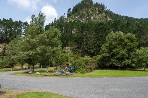 Lakehouse Retreat - Whakamaru Holiday Home