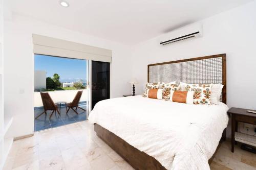 Sea view, king-size bed, wheelchair access