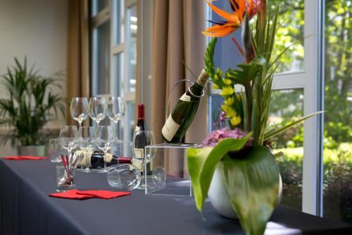 Mercure Strasbourg Aéroport - Room Service Disponible - image 8