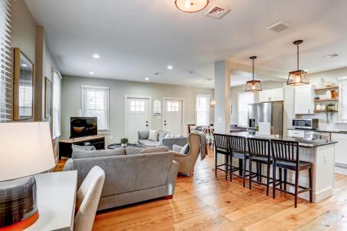 Beautiful Farmhouse close to Lanc Hershey Etown detail