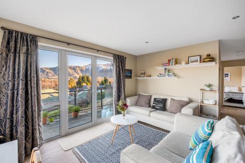 Apartment with Garden View