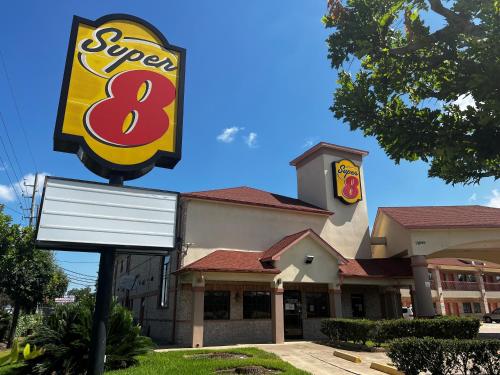 Super 8 by Wyndham Stafford Sugarland Area in Stafford, USA