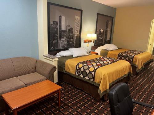 Super 8 by Wyndham Stafford Sugarland Area in Stafford, USA
