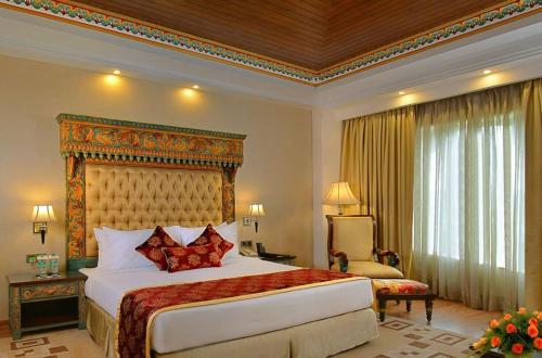 Guestroom, Noormahal Palace Hotel in Karnal