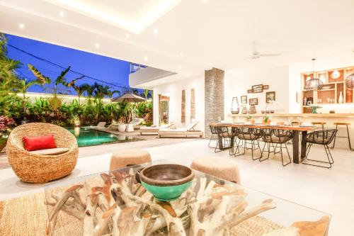 Deluxe Villa image 3