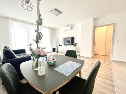 West Budapest-Edge of Downtown-Free Parking, Budapest