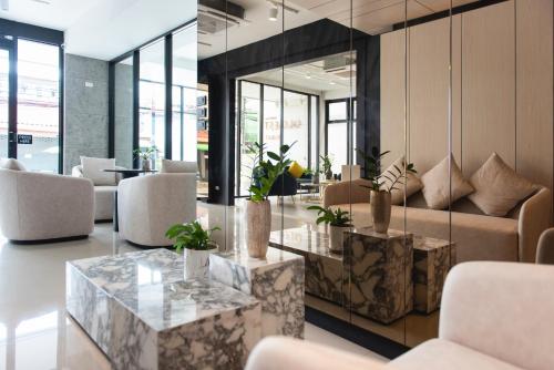Shared lounge/TV area, Qlosest Hotel near Nakhon Ratchasima Rajabhat University
