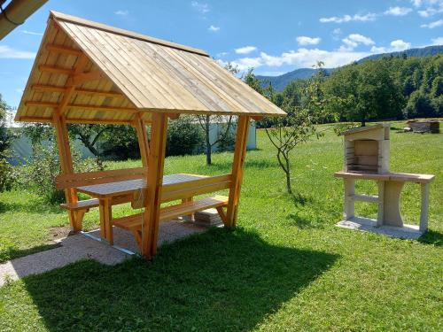 Ümbrus, Apartma Markelj in Radovljica