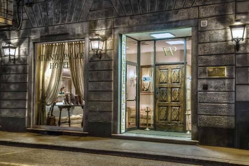 Entrance, Hotel Atlantic Palace in Historical Center