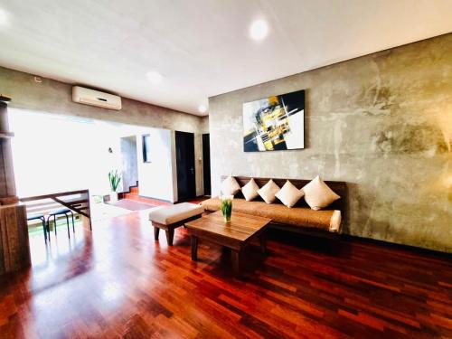 Three-Bedroom House image 10