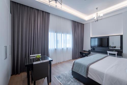 Rose Garden Hotel Apartments - Al Barsha, Near Metro Station, Дубай (фото 6)