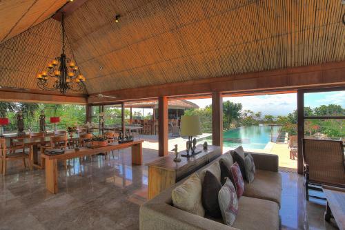 Royal Aventus Villa Uluwatu, Bali