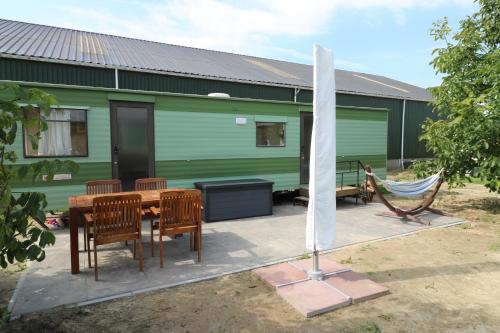  De Zuidvliet Chalet 2 in Wolphaartsdijk
