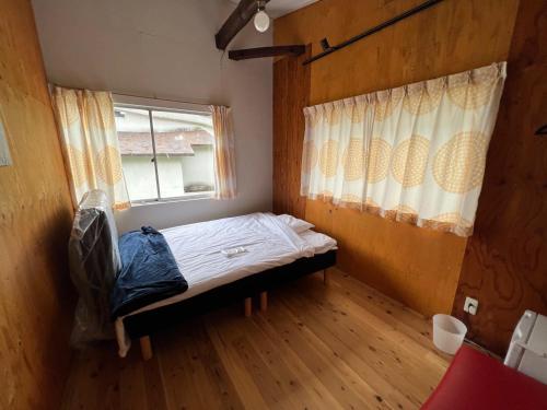 1 twin bed