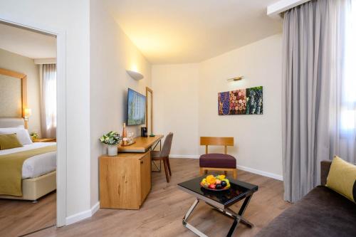 Prima Park Hotel Jerusalem - Tap to explore photos