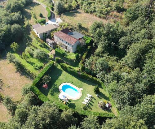 Swimming pool, Casa rural O CARBALLO DA PEDRA in As Laxas