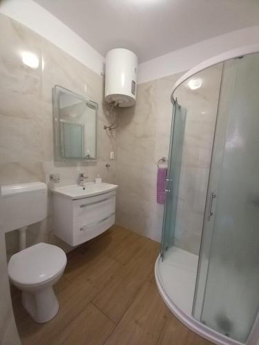 Accommodation Drasko-private rooms with shared kitchen - image 6