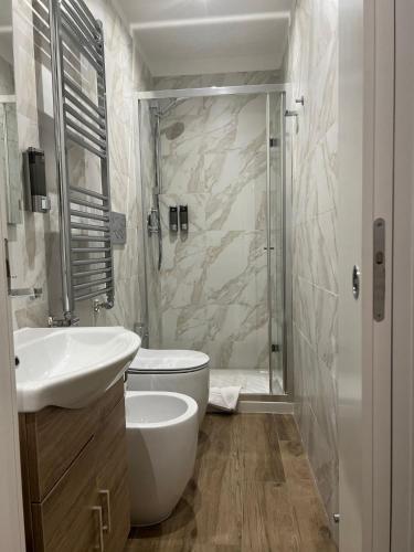 Cozy Luxury Room Turati, Roma (foto 8)