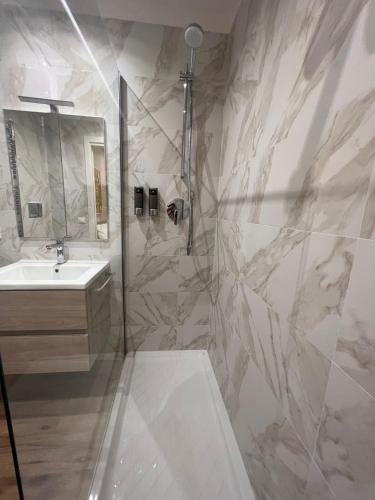 Cozy Luxury Room Turati, Roma (foto 4)