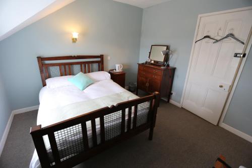 Rolling Wave Guesthouse - image 3