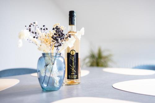 餐飲選擇, Design-Ferienwohnung in Kelberg am Nürburgring: Platz für 6, Küche, WiFi, Netflix (Design-Ferienwohnung in Kelberg am Nurburgring: Platz fur 6, Kuche, WiFi, Netflix) in 凱爾貝格鎮中心