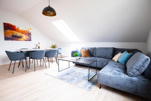 Design-Ferienwohnung in Kelberg am Nürburgring: Platz für 6, Küche, WiFi, Netflix (Design-Ferienwohnung in Kelberg am Nurburgring: Platz fur 6, Kuche, WiFi, Netflix) in 凱爾貝格鎮中心