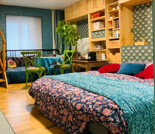 Belle chambre en rez de chaussée avec sauna dans quartier calme, Bordeaux