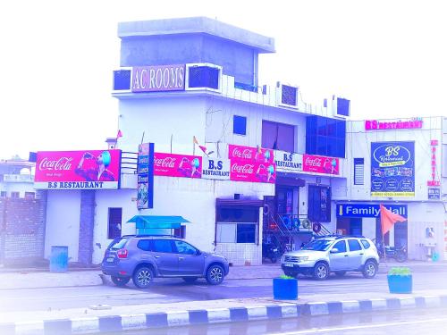 BS RESTAURANT & ROOMS -- Phagwara-Chandigarh ByPass -- Special for Family, Couples, Solo Travelers, Corporate