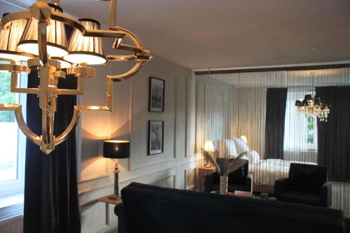 R B Apartment am Airport Hamburg - 1-4 Personen - Küche - Smart TV - Waschtrockner - kostenloser Parkplatz - perfekt für Geschäftsreisende und Familien, Hambourg (photo 6)