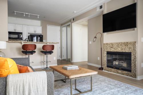 1BR Playa Del Rey GymPool 5min to beach LAX-298 in Los Angeles, USA