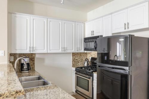 1BR Playa Del Rey GymPool 5min to beach LAX-298 in Los Angeles, USA