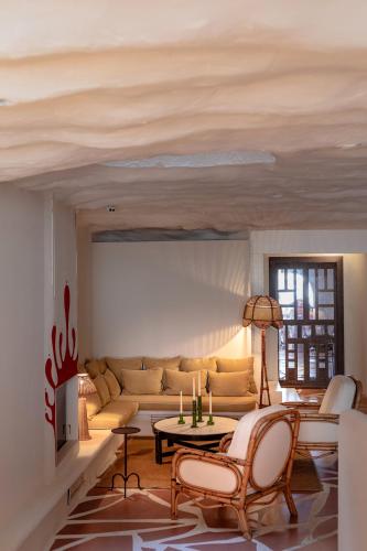 Hotel Llevant - image 3