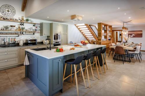 virtuve, Chalet Vivaldaim - OVO Network in La Riviere-Enverse (Rhone-Alpes)