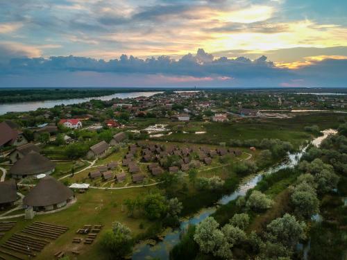 Dolphin Camping - Hotel - Sfântu Gheorghe