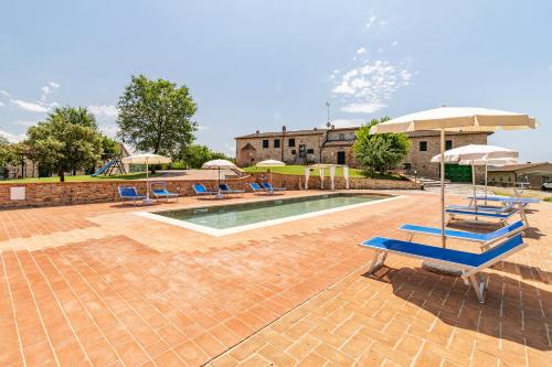  Villa Santarcangelo With Pool - Happy Rentals in Asciano