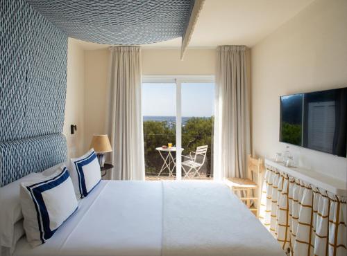 Hotel Llevant - image 11
