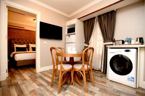 Meroddi Pera Flats - image 13