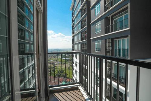 Crystal Luxury House 高级水晶屋 Near Jonker street