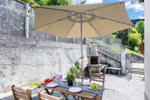  Casa Elvezia in Val Colla | Terrace + BBQ & Fireplace - Happy Rentals in Piandera