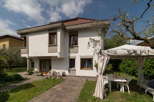  LUISE HOME, Pension in Sale Marasino