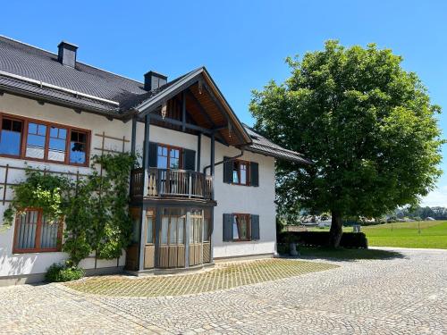 Traumhaft große Ferienwohnung nähe Attersee - Apartment - Sankt Georgen im Attergau